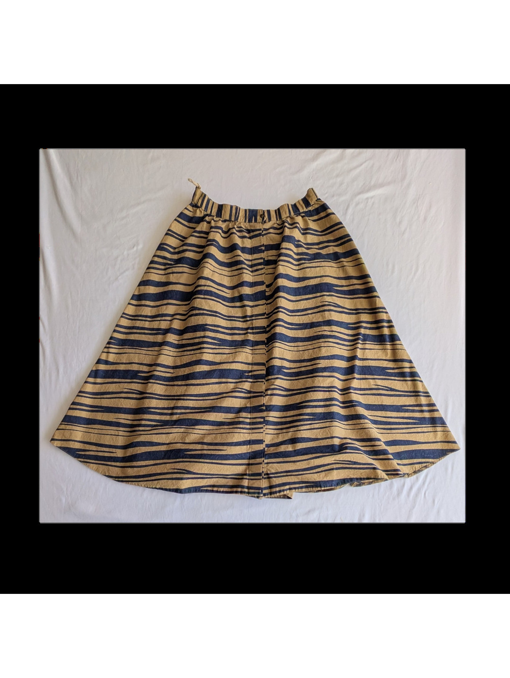 Vintage West Germany Women's Traditional Skirt Striped Beige Blue Sz 42
